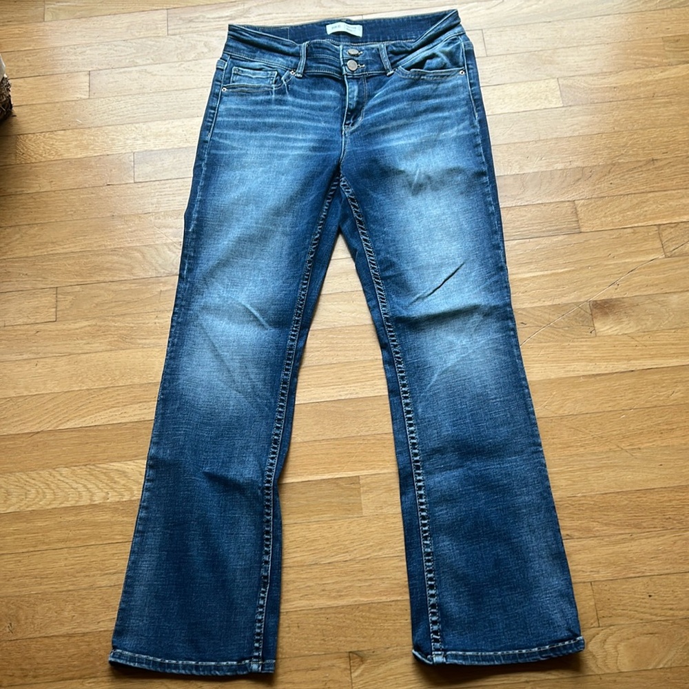 Payton fit jeans from buckle. Size 29. Light blue wash.